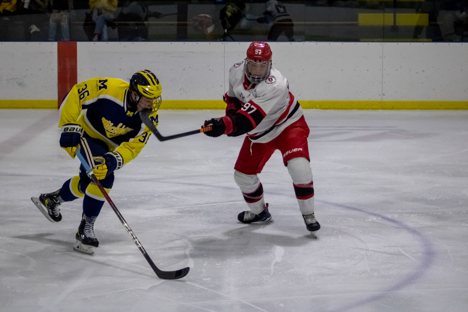Men's Hockey soars past Rochester 8-2