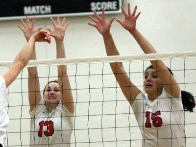 LADY CARDS FALL IN FIRST CONFERENCE MATCH