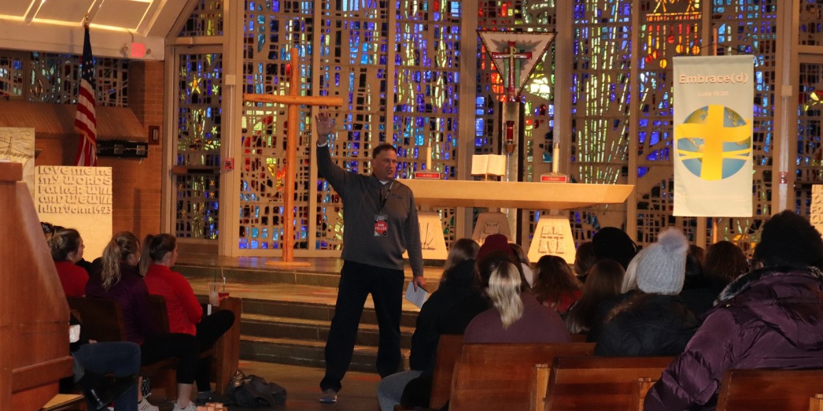 Student-athletes learn from industry professionals at Leadership Summit