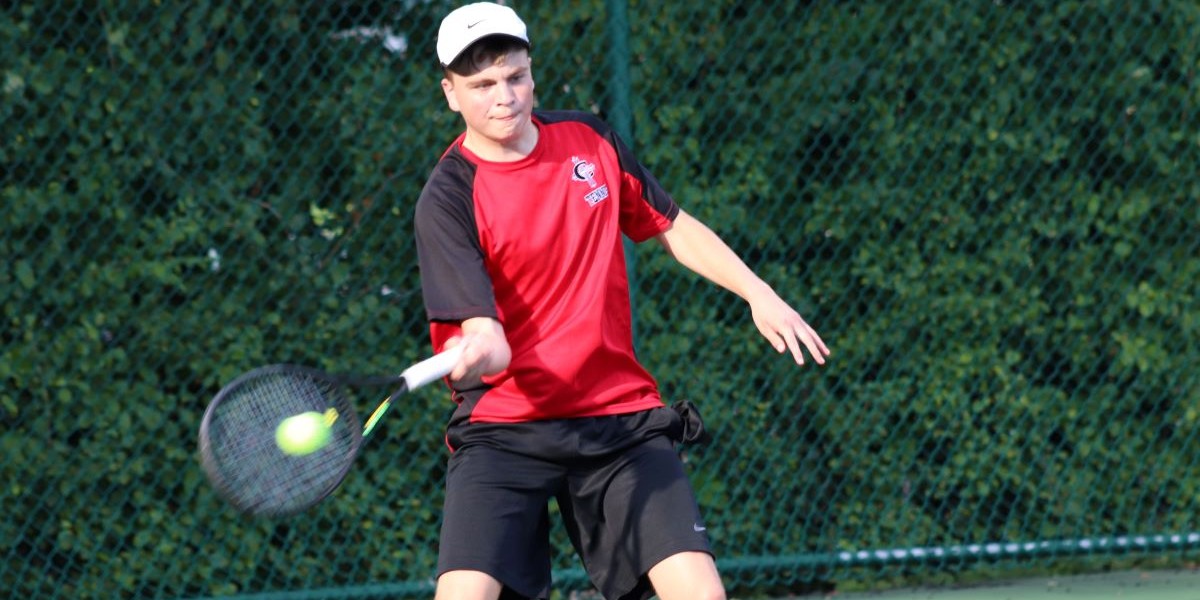 Men's tennis drop match to Albion College 1-6