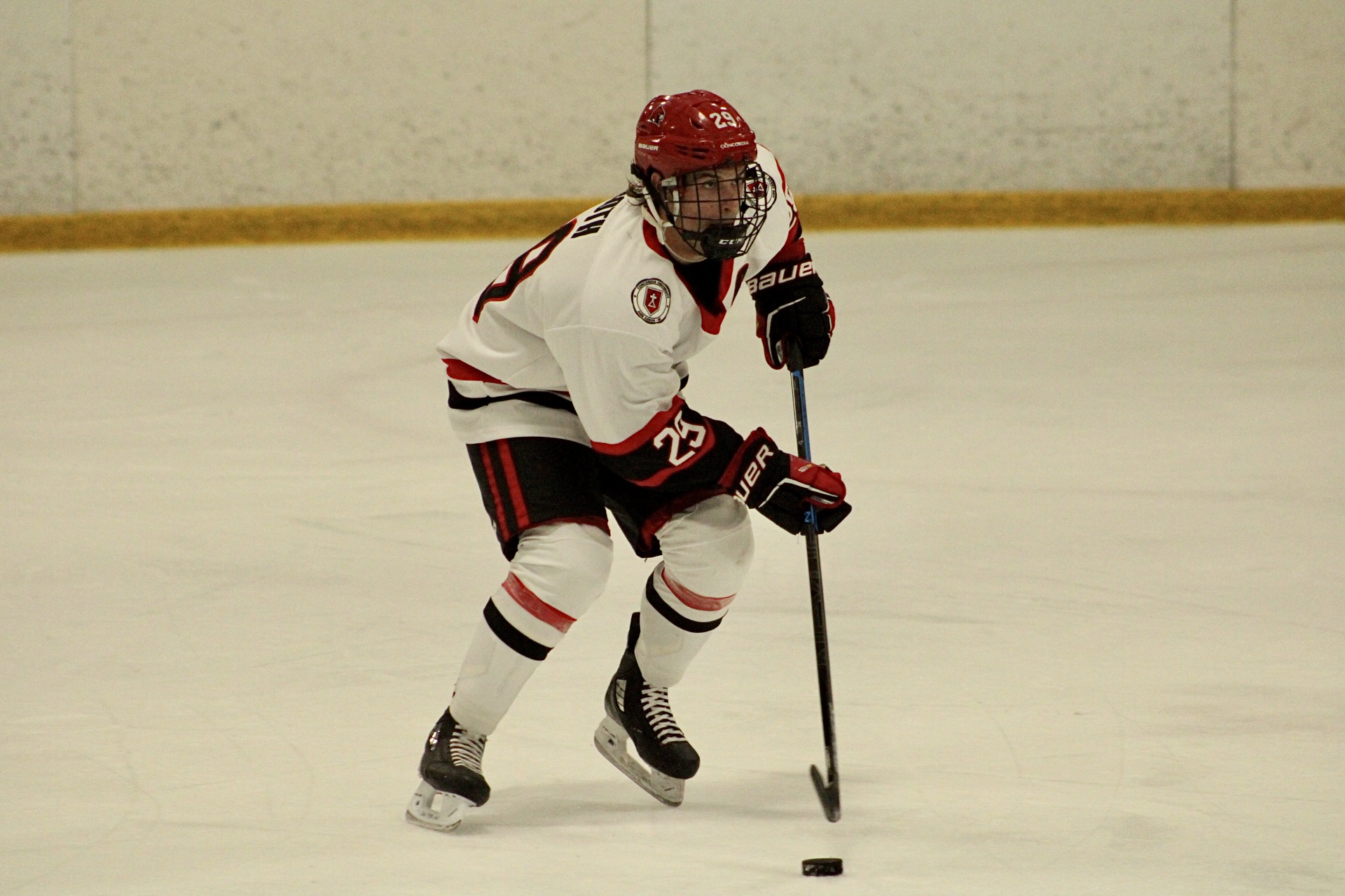 Men's Hockey win streak snapped by Indiana Tech