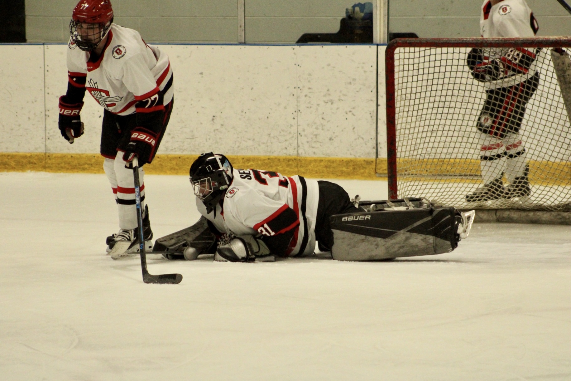 Men's Hockey blanked by Aquinas
