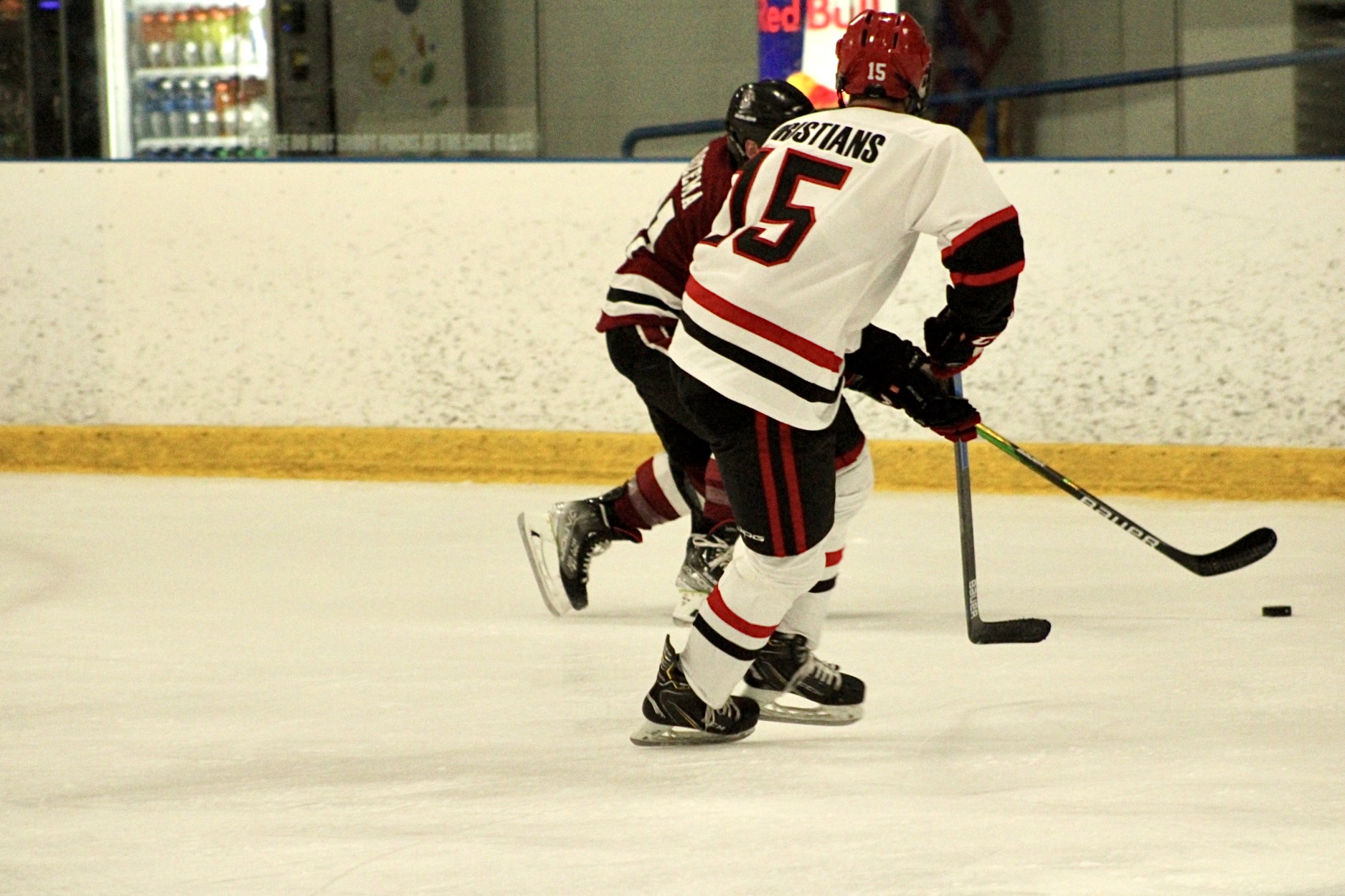 Men's Hockey fall to Lakers, 5-2