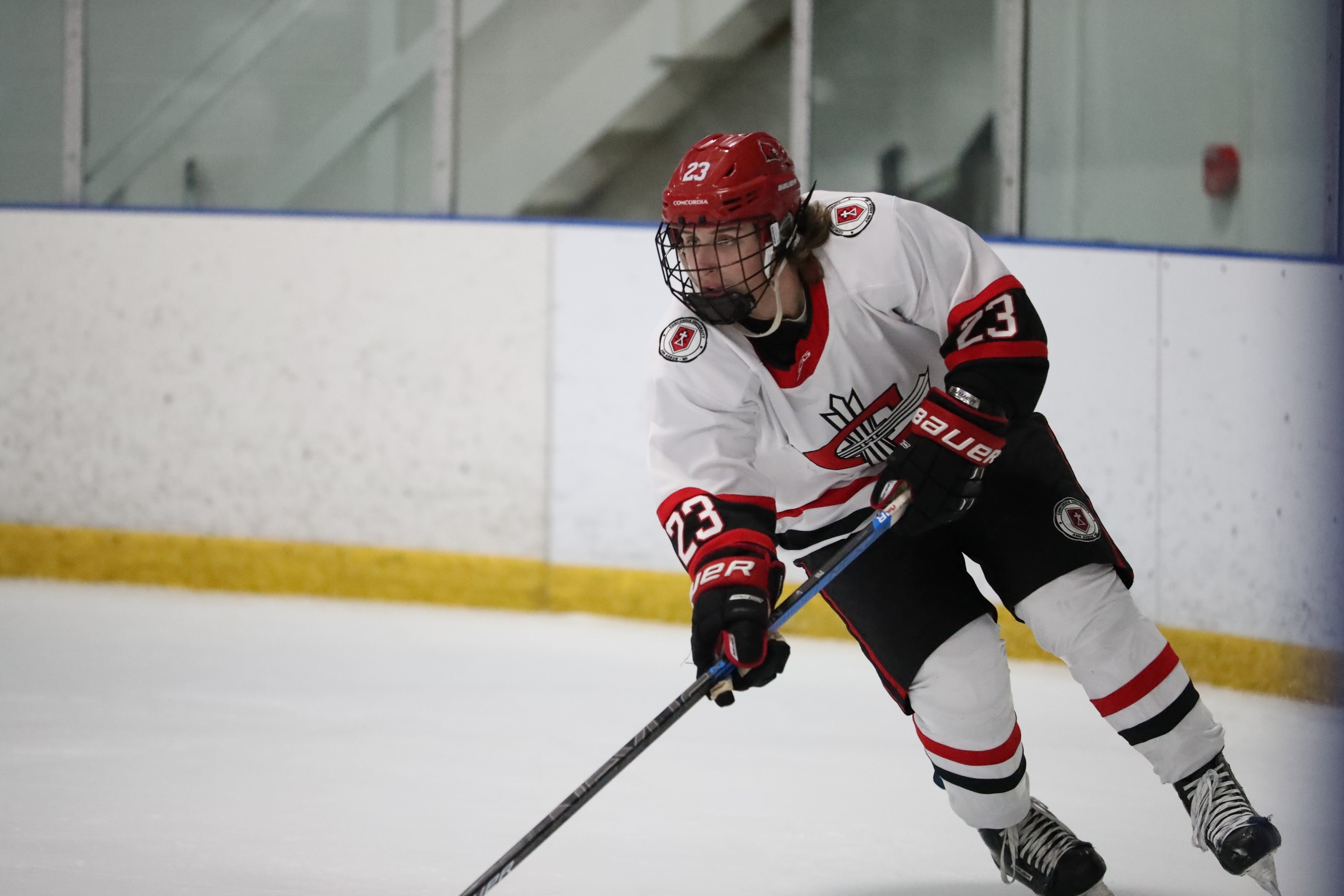 Men's Hockey completes the sweep with 8-2 win over Oakland