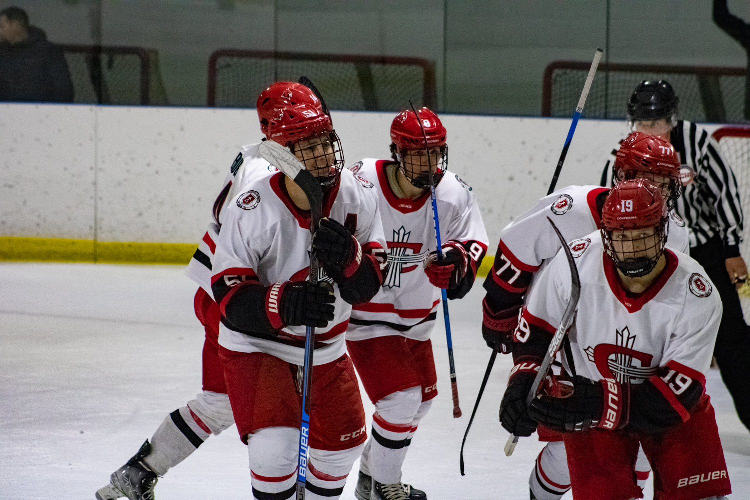 Men's Hockey secures series sweep in convincing win over Warriors