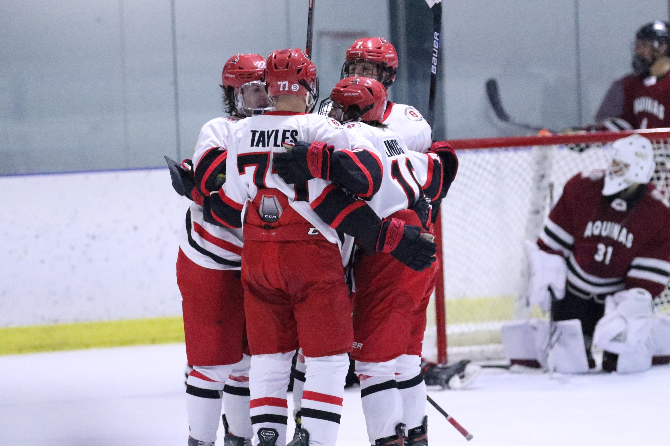 Men's Hockey uses explosive third to sweep Aquinas