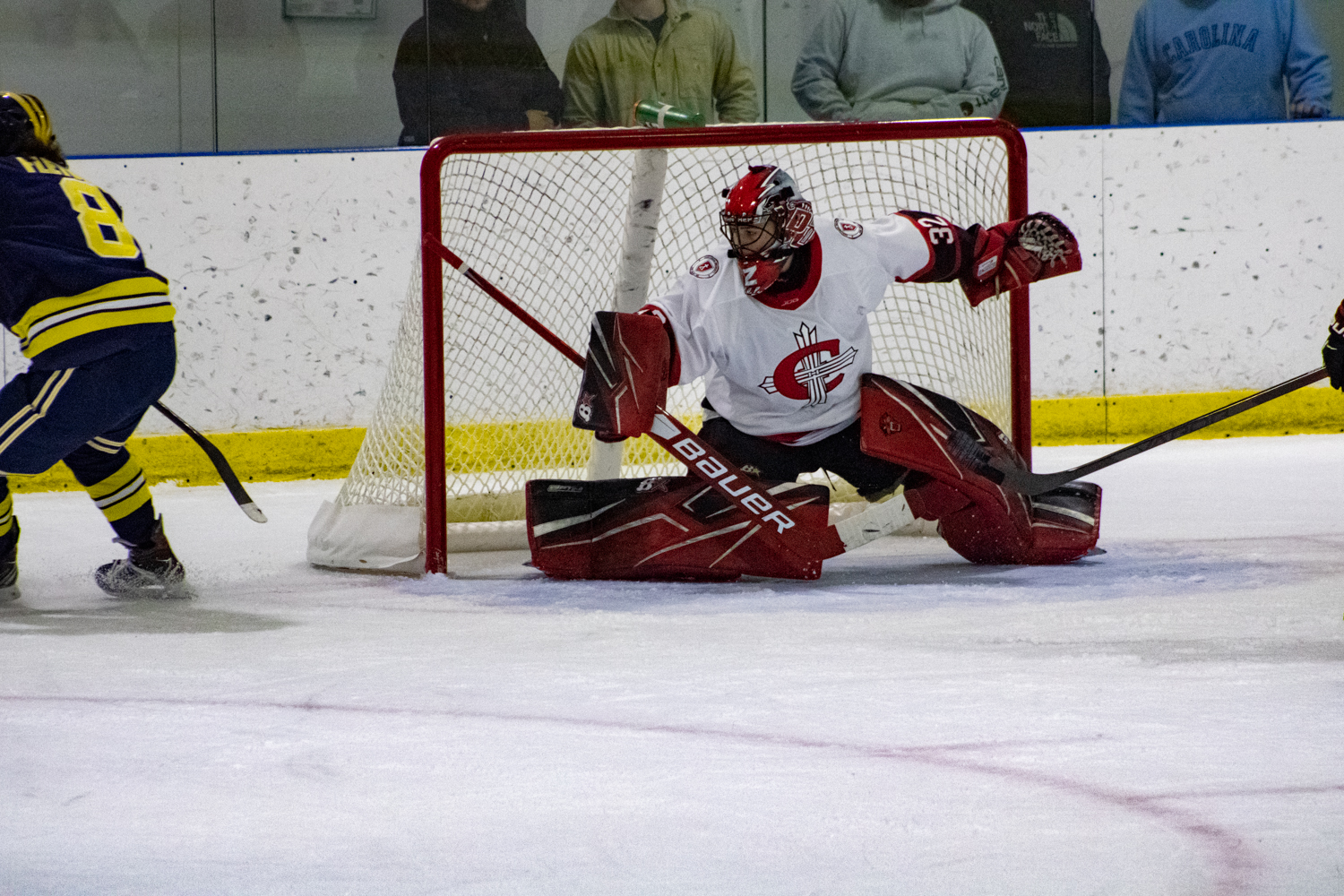 Men's Hockey takes down Aquinas