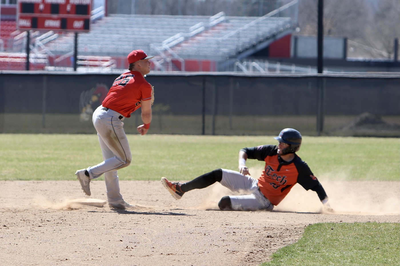 Baseball sweeps Warriors in WHAC play