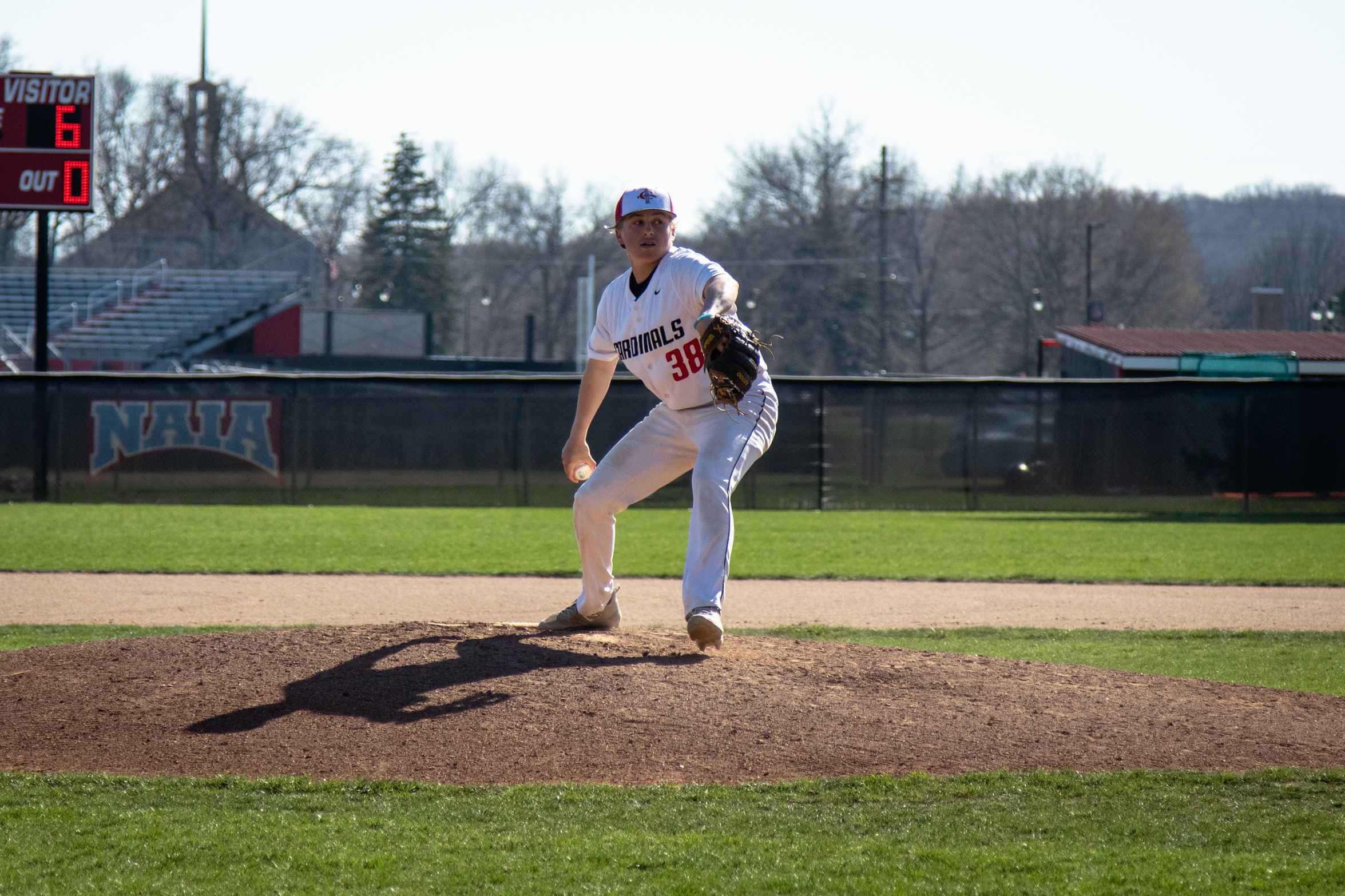 Baseball clinches pod with win over Indiana Tech