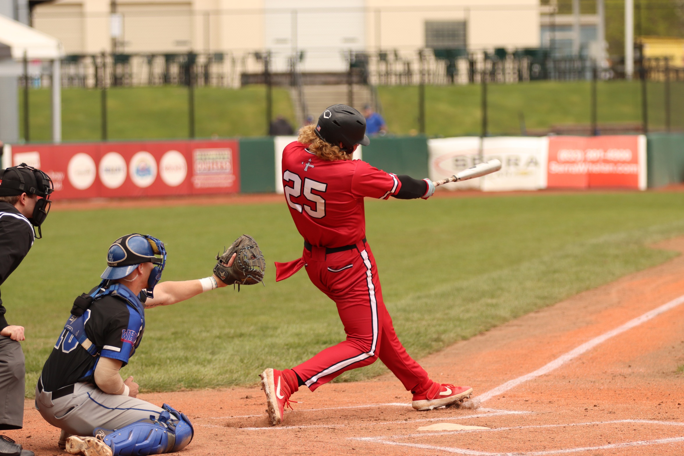 Baseball moves to 4-0 with sweep of Bruins