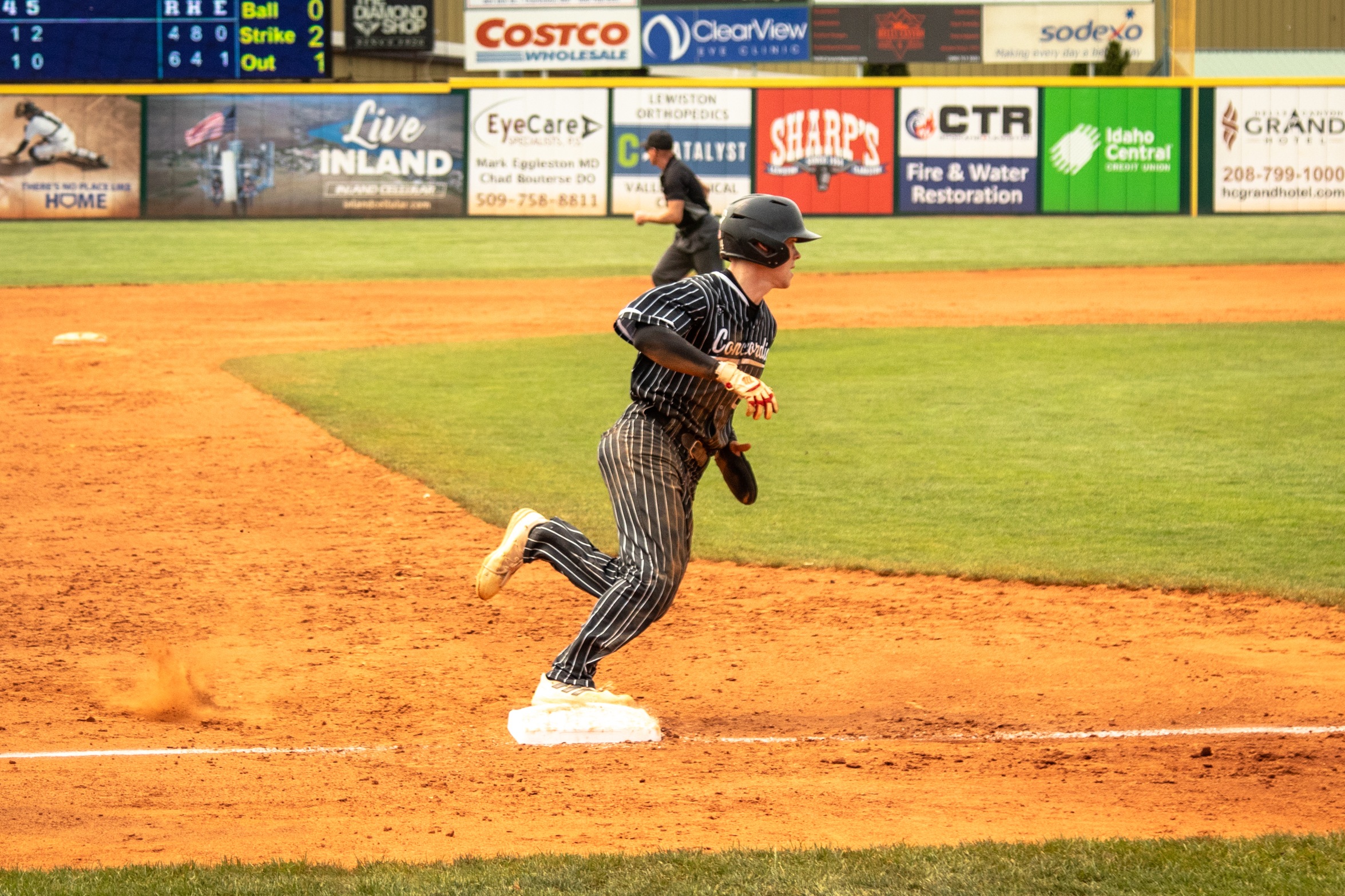 Baseball splits first day at Shawnee State