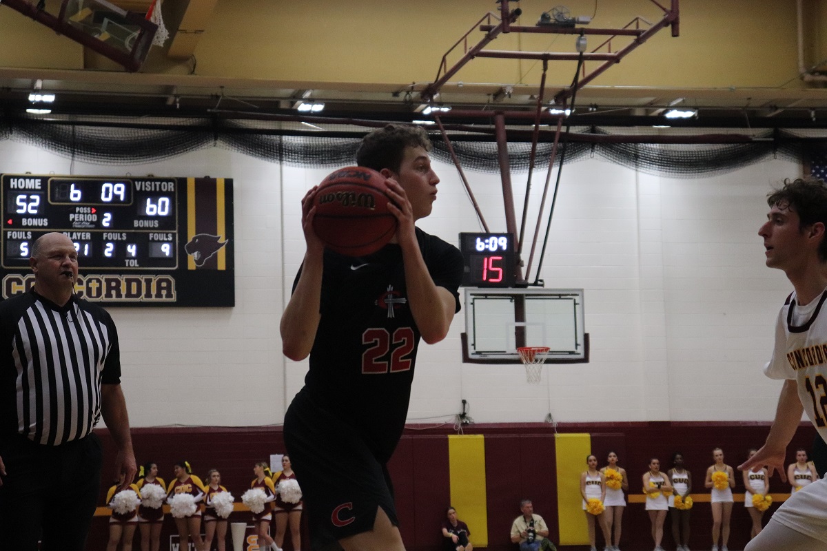 Cardinals fall to Warriors in road contest 67-57