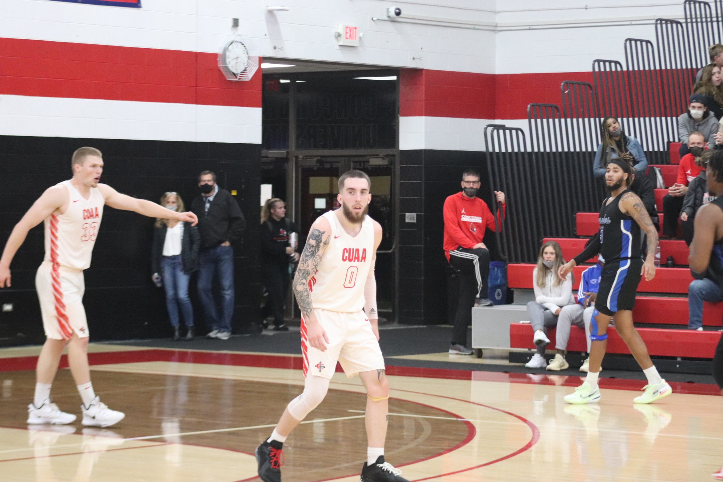 Men's Basketball outlasts Great Lakes Christian 92-82 in season opener