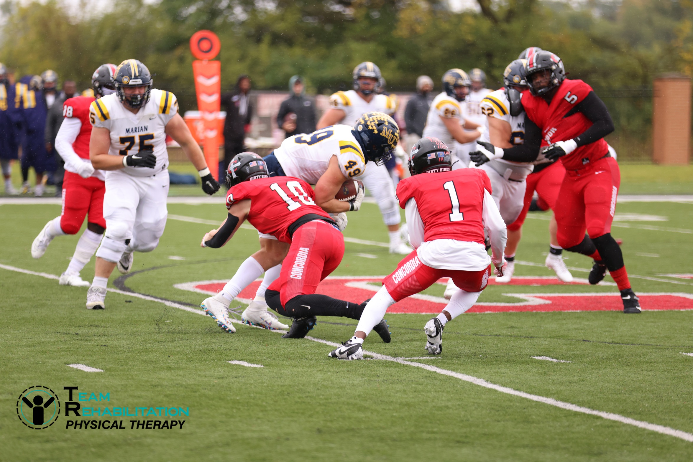 Football upsets #3 Indiana Wesleyan on Senior Day