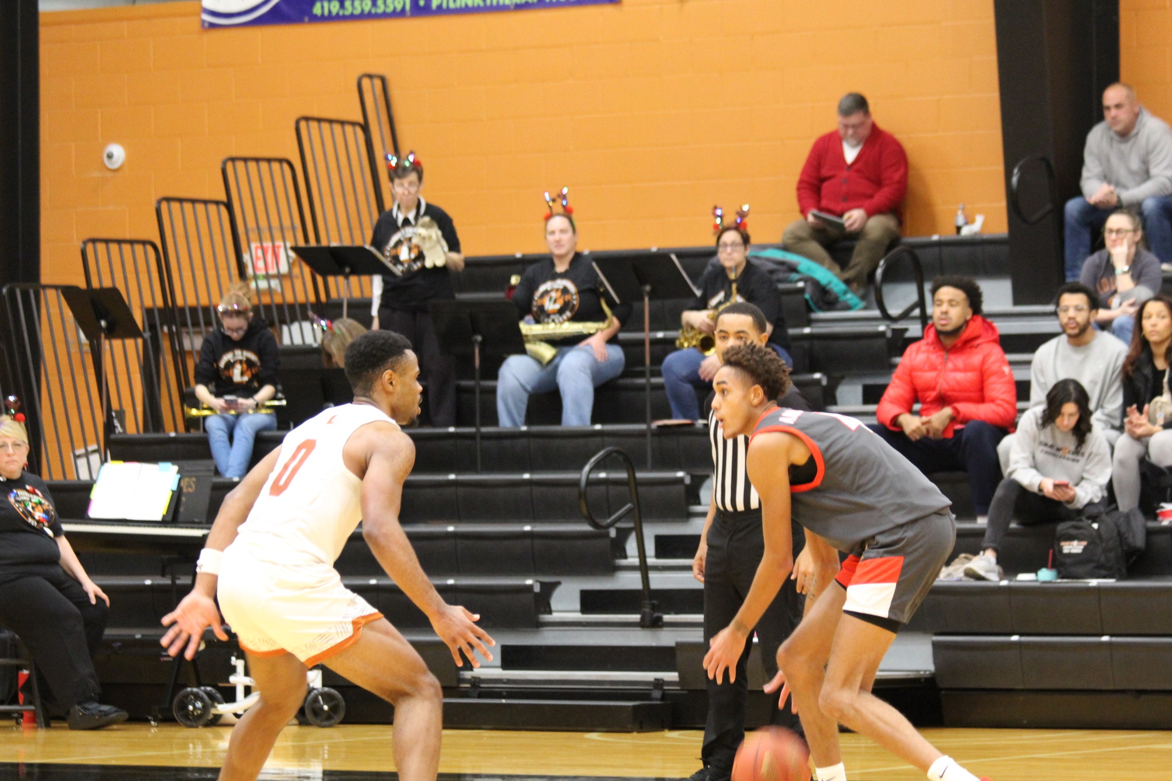 Men's Basketball falls at #14 Lourdes