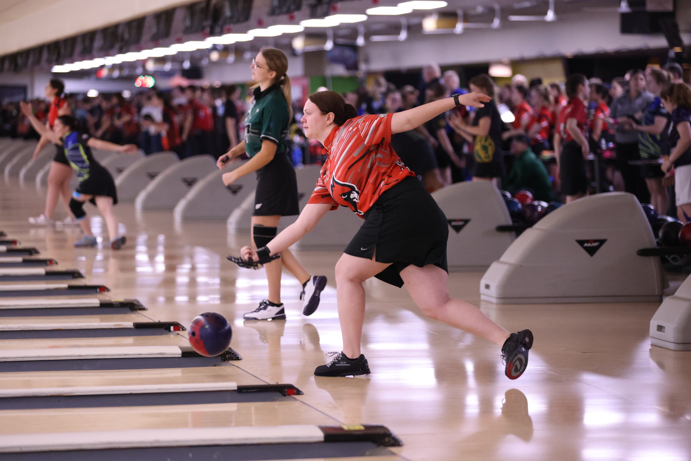 Women's Bowling competes at the Hoosier Classic