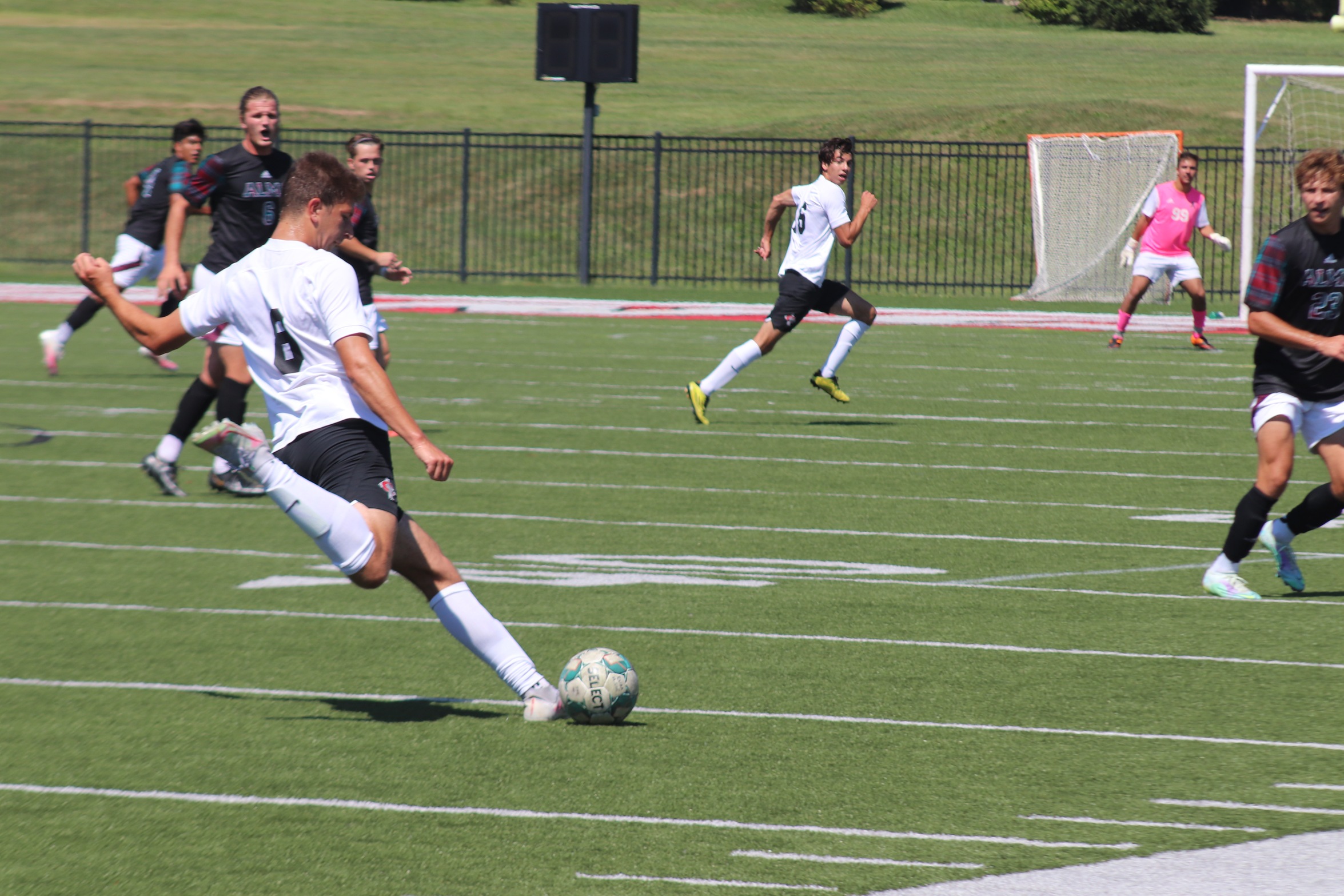Men's Soccer blanks Lourdes for 1-0 win at home