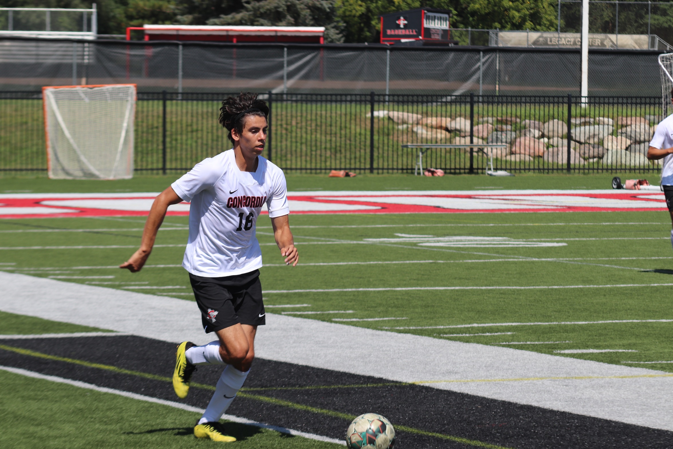Men's Soccer drops game at Spring Arbor