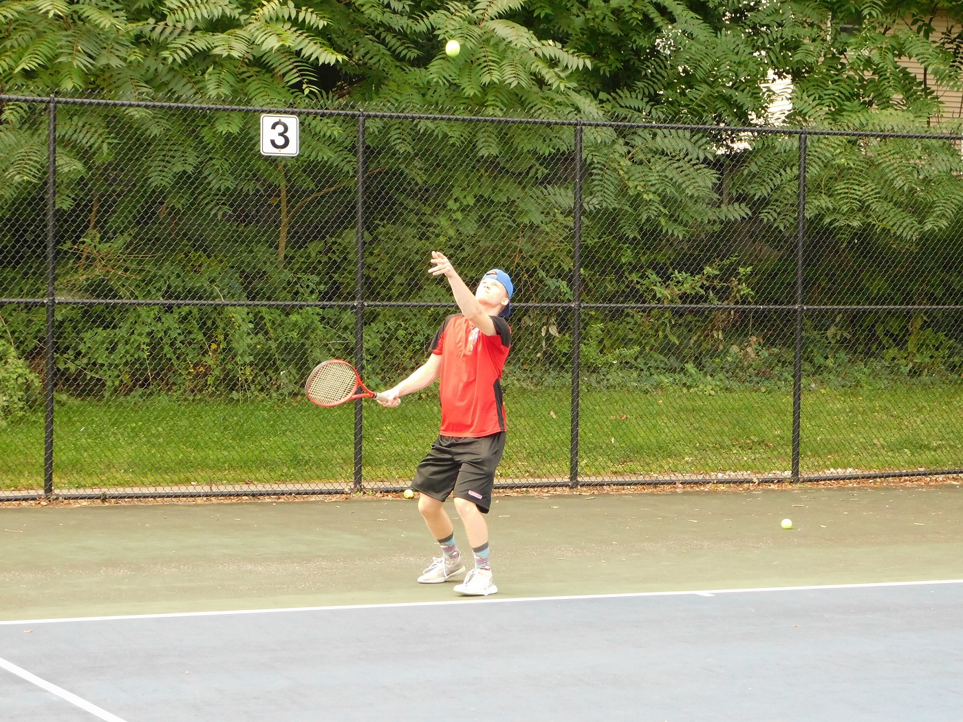 Men's tennis drops WHAC match to Lourdes, 4-3