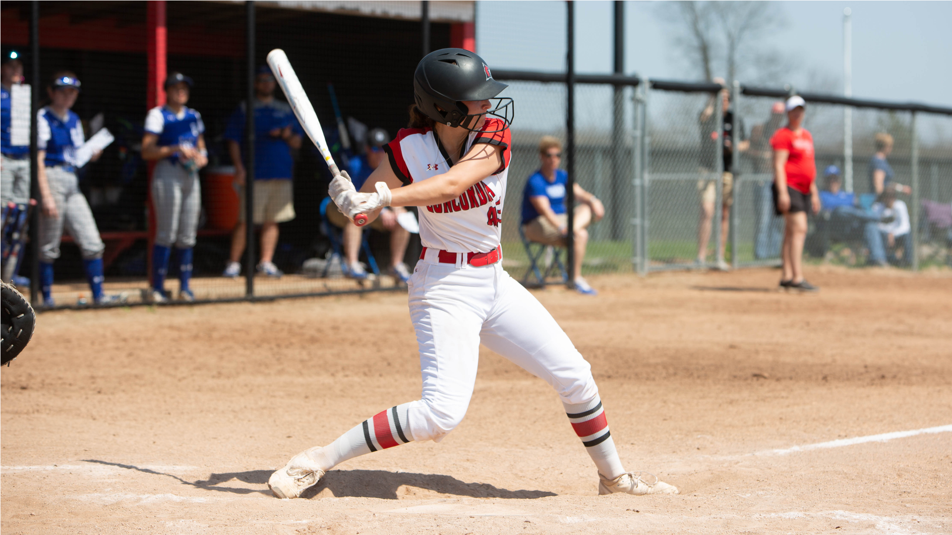 Softball picks up two wins against Dallas Christian and Fort Lauderdale