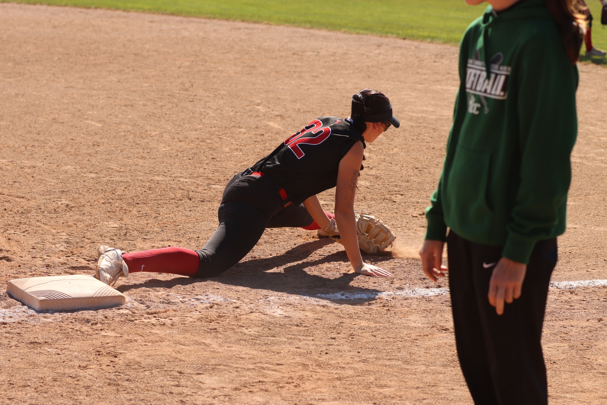 Softball splits final day at NAIA Leadoff Tournament