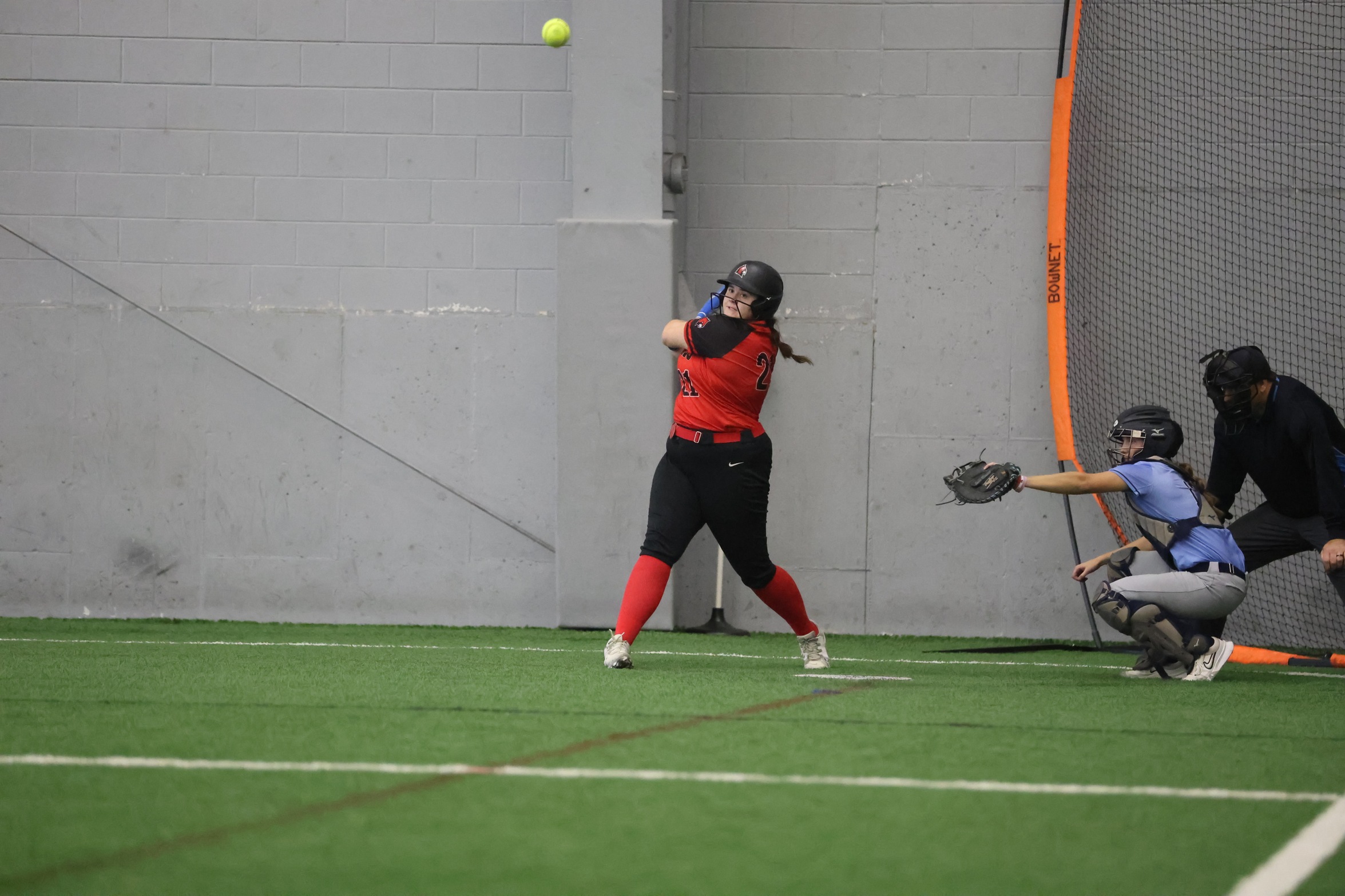 Softball walks off game two in season opening split with Spring Arbor