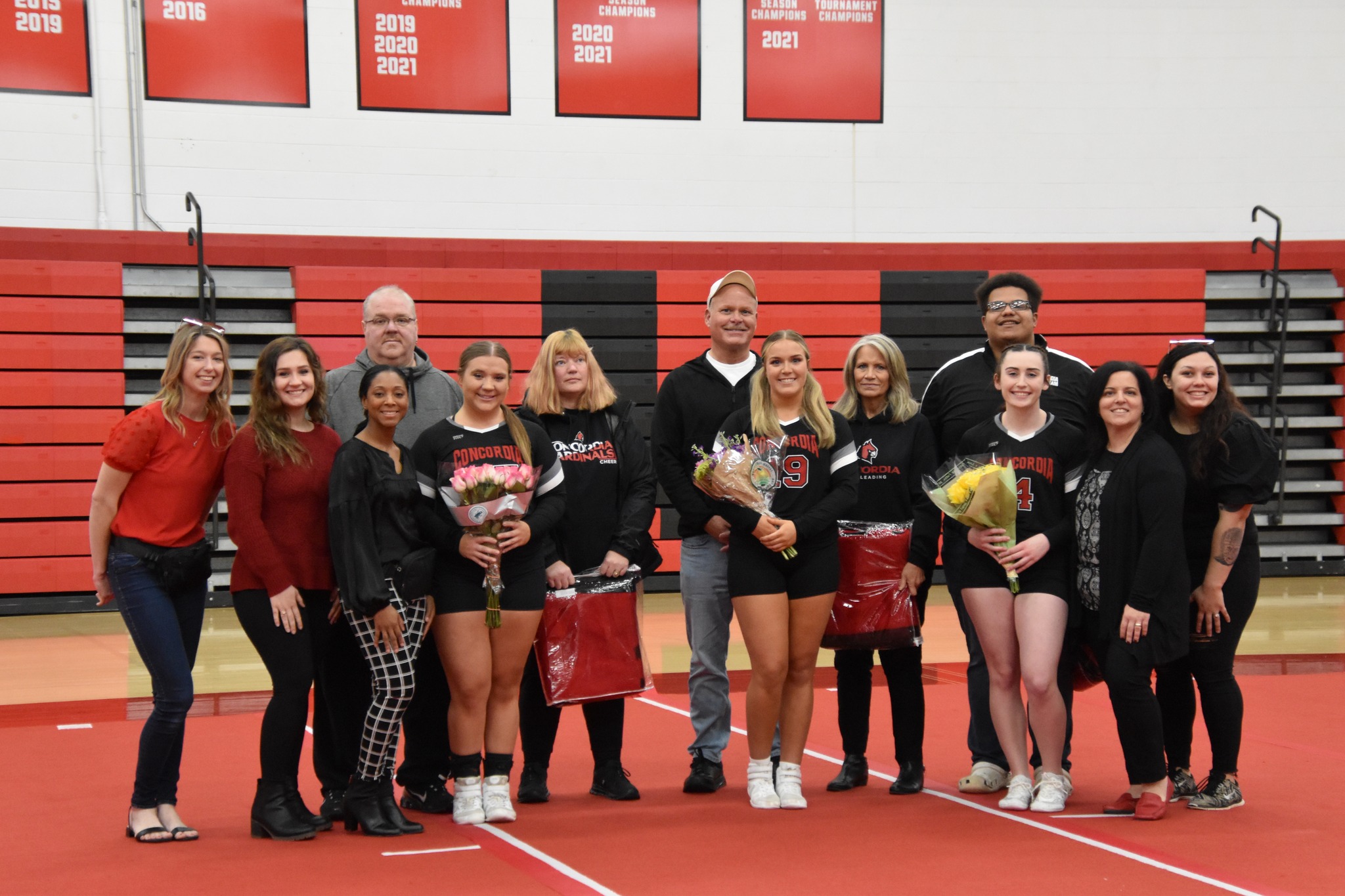 STUNT goes 1-1 in Senior Day home meet