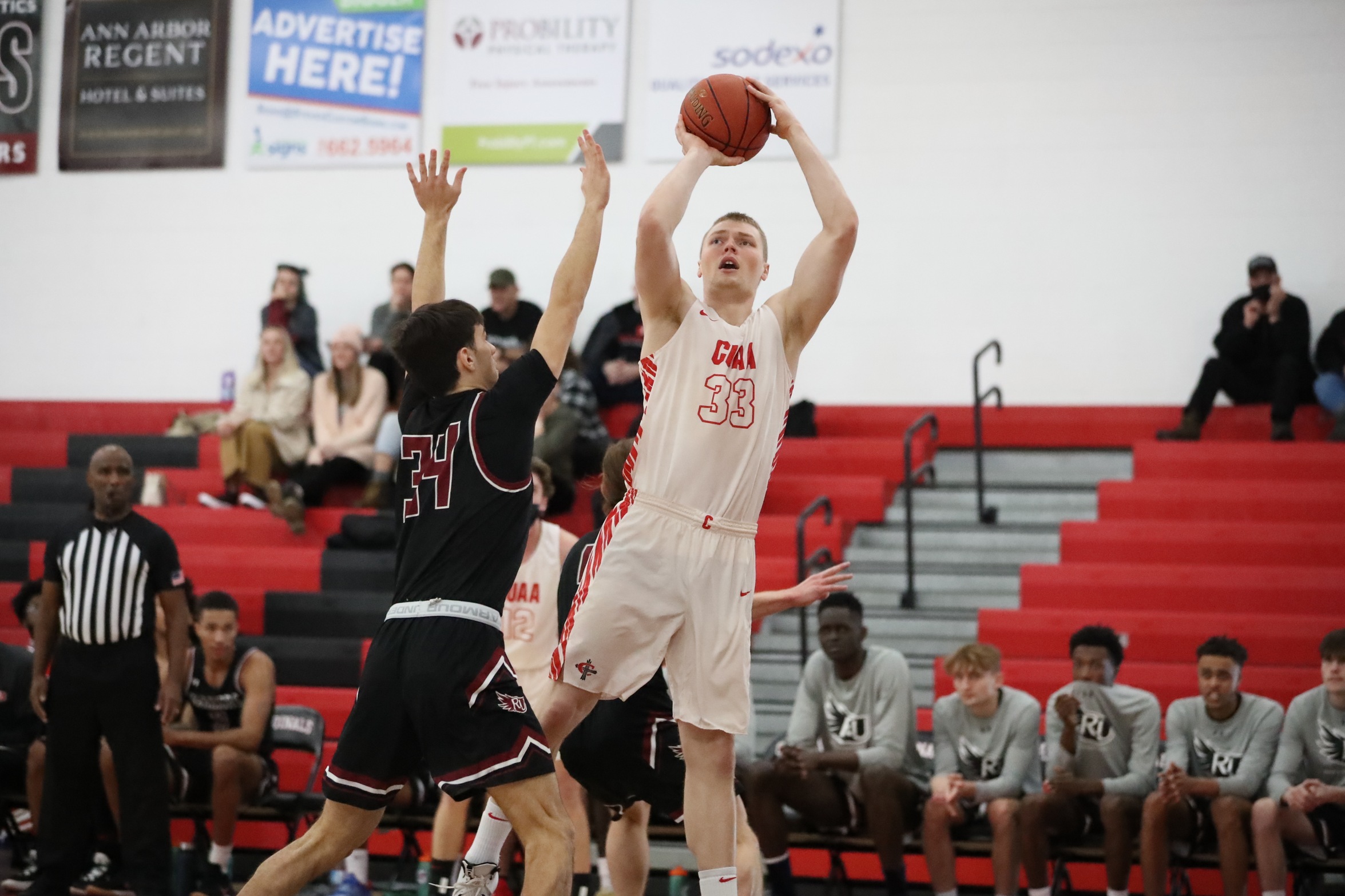 Men's Basketball falls at Lourdes on Wednesday Evening