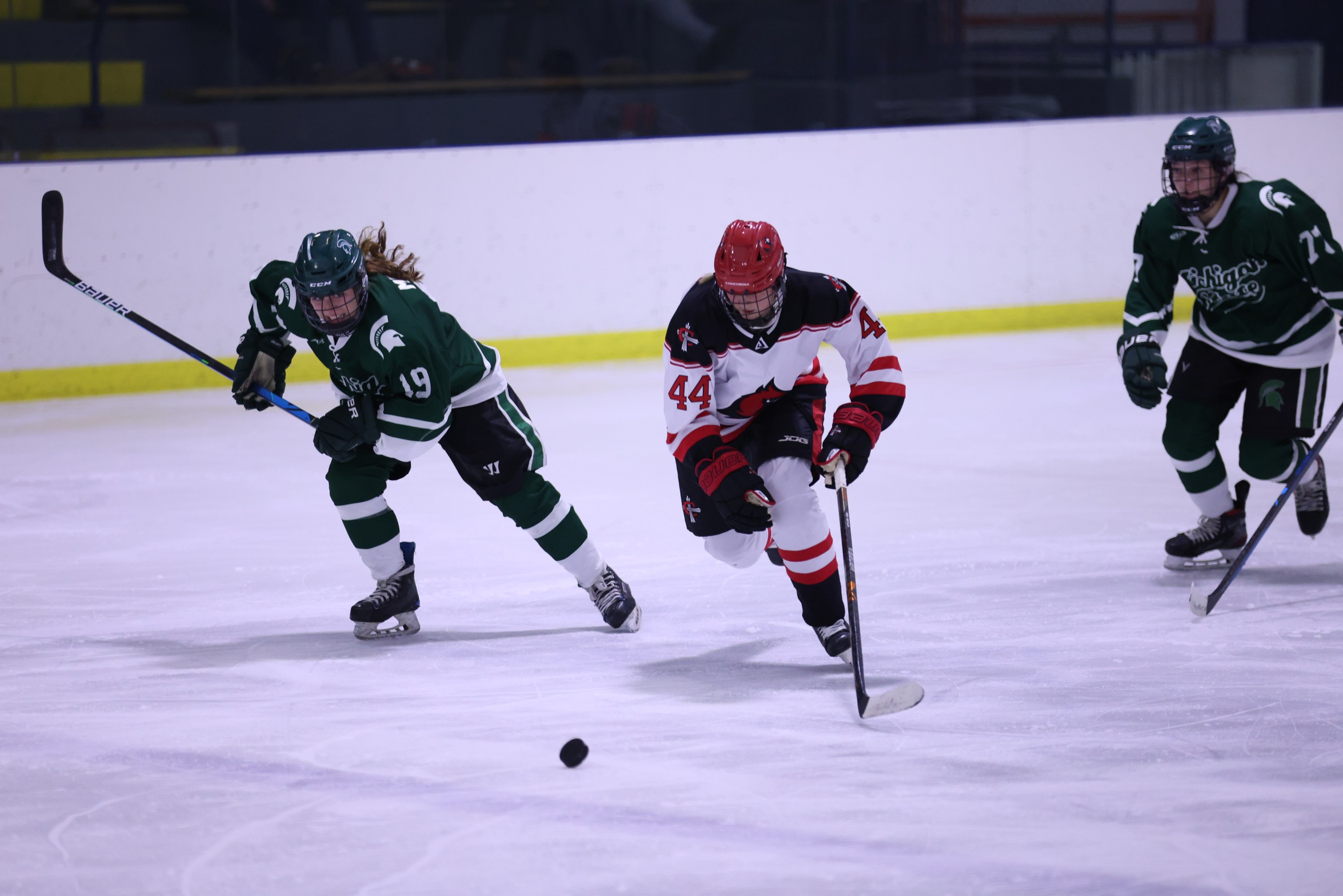 Women's Hockey comes up short in first game at Penn State