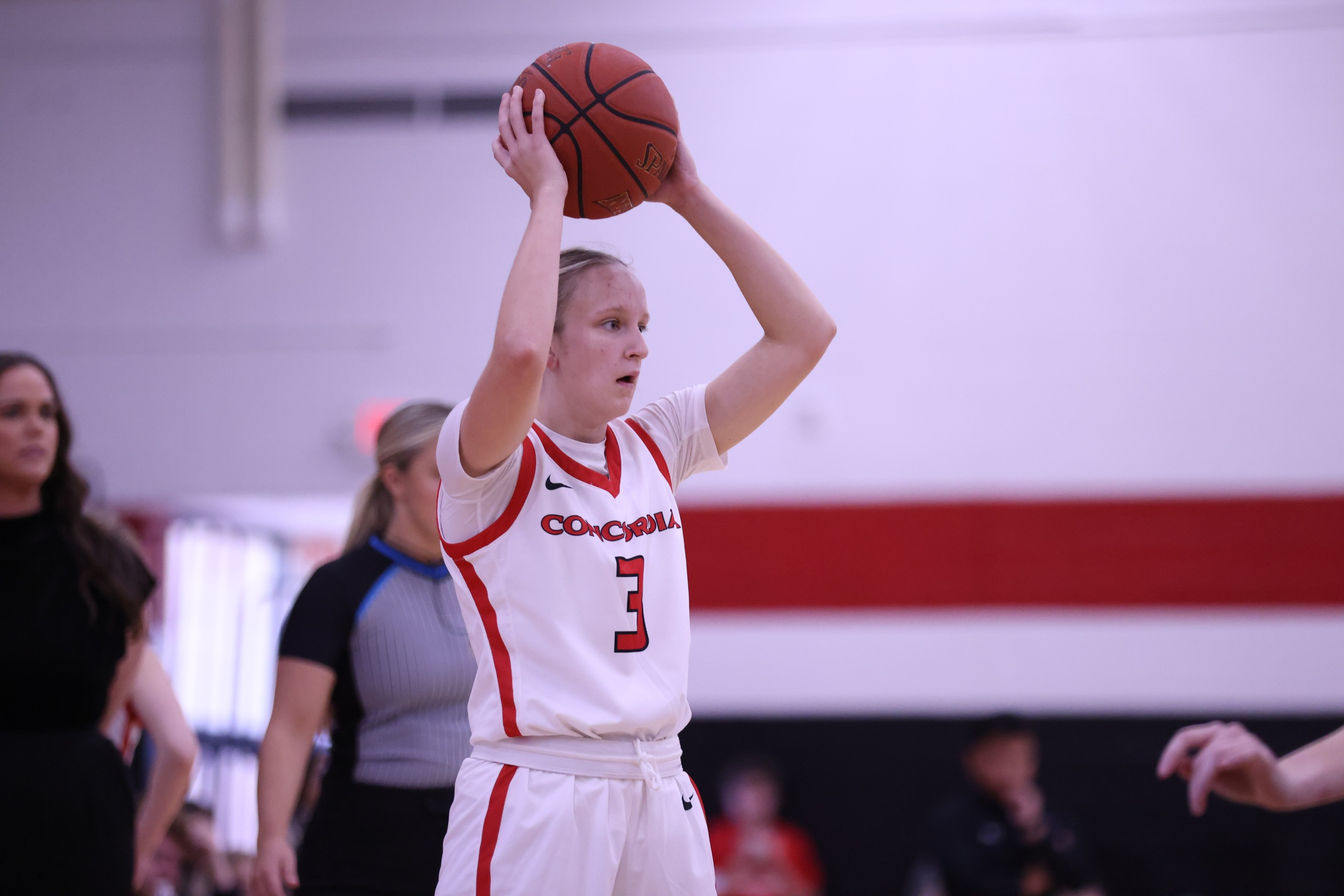 Women's Basketball overpowers Rochester 88-65