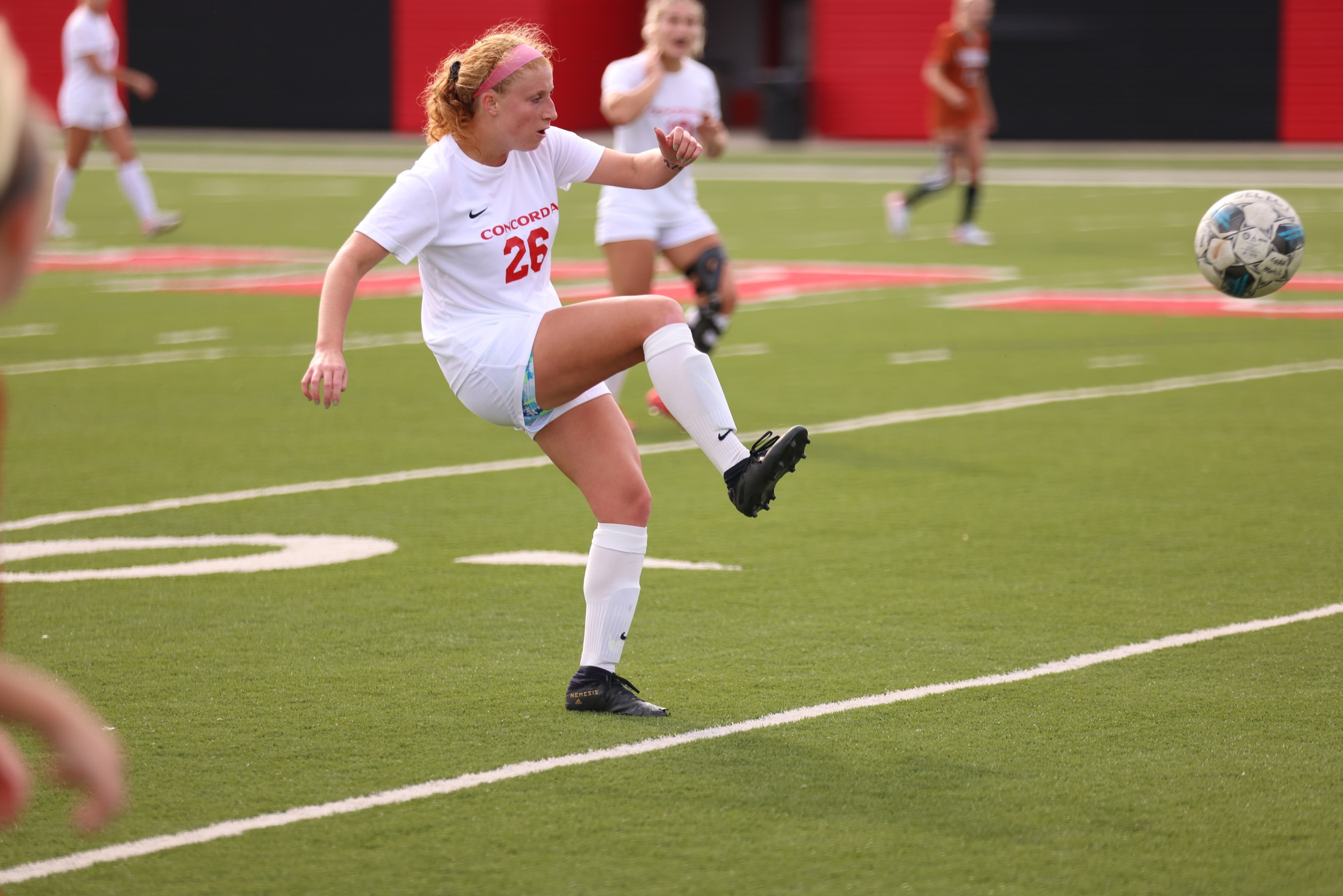 Last-minute goal edges Rochester past Women's Soccer