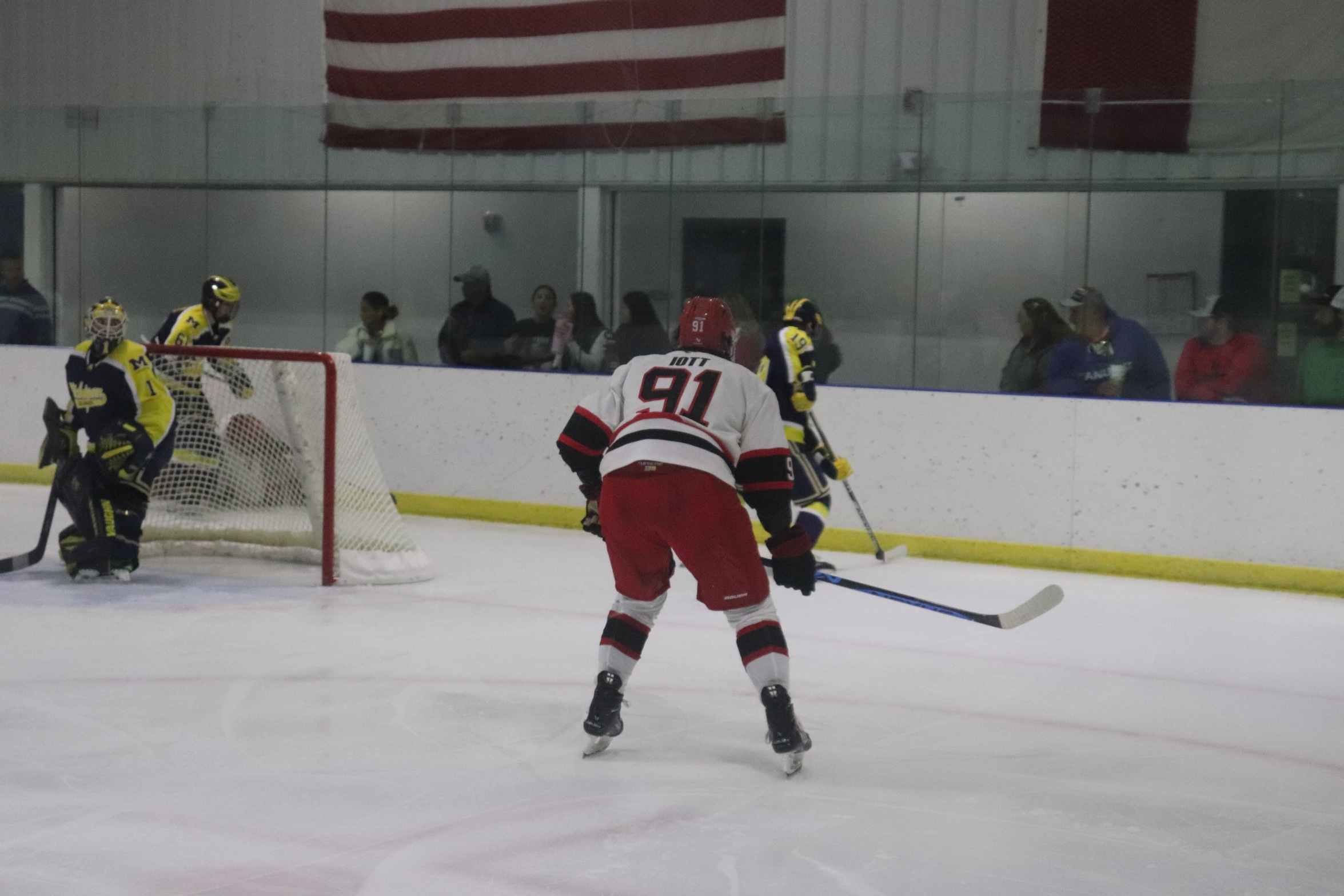 Men's Hockey falls in shootout at Cleary