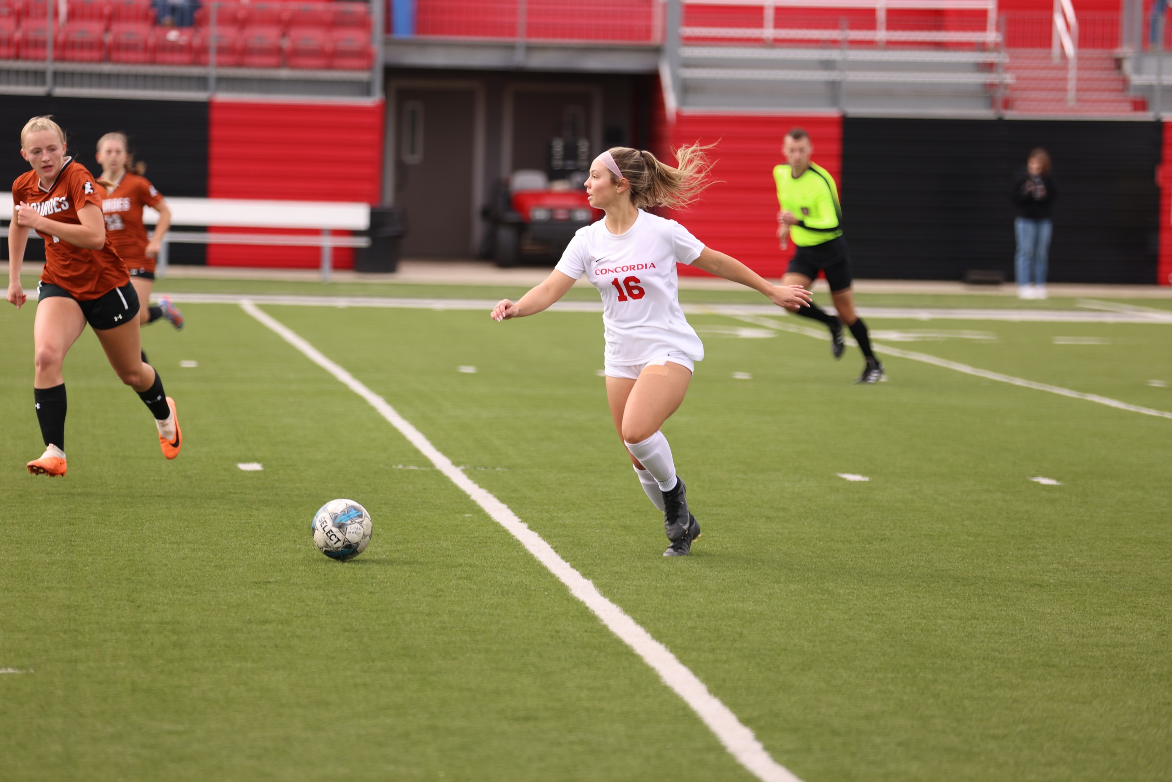 Women's Soccer shuts out Lourdes in scoreless draw