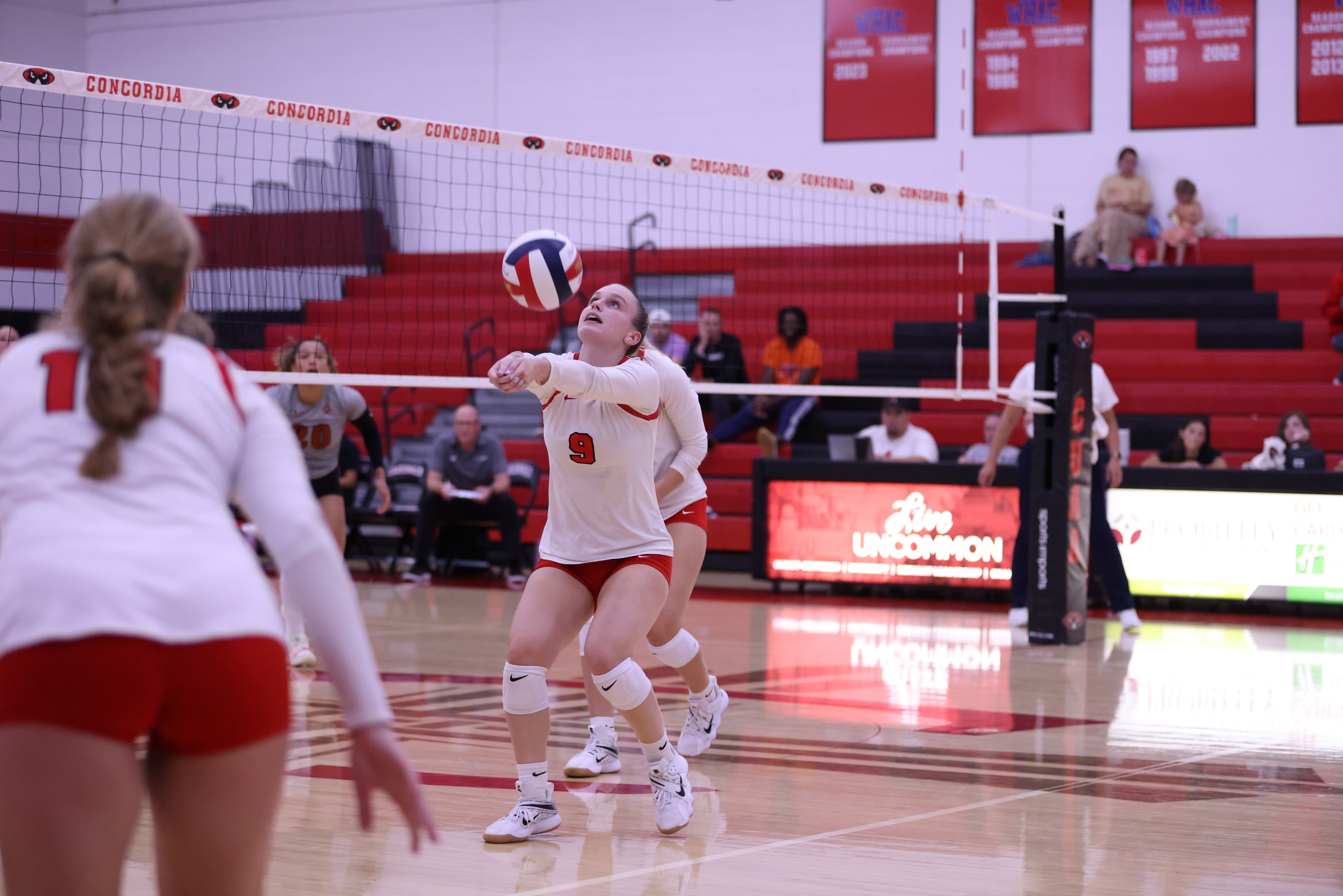 Volleyball rounds out the Liz Lykowski Tournament with a sweep