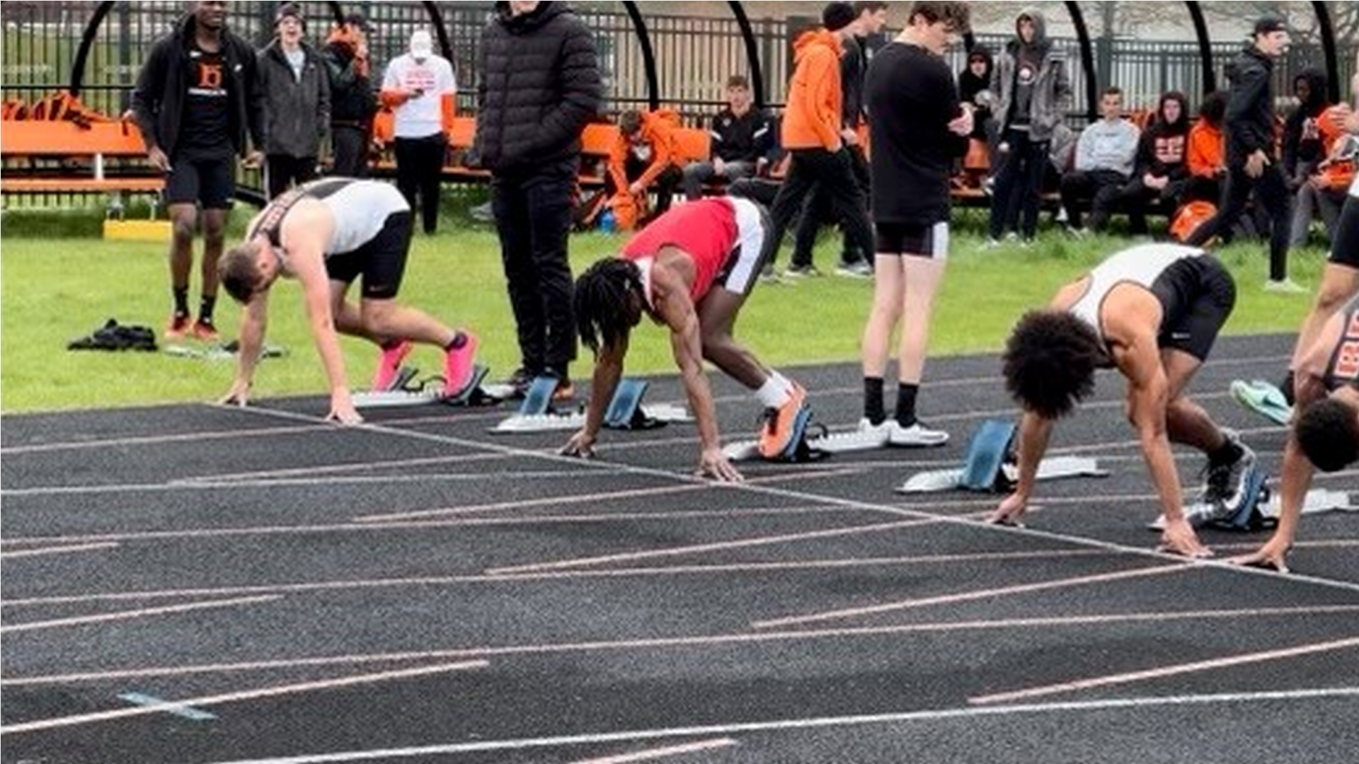 Men's Track & Field sees success at Mike Becraft Invitational
